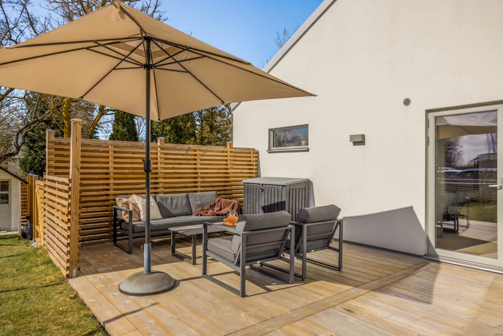 Terrasse - Modern Villa with Generous Light in Vallby