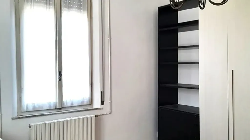 Bureau - Trilocale with Balcony in Parma