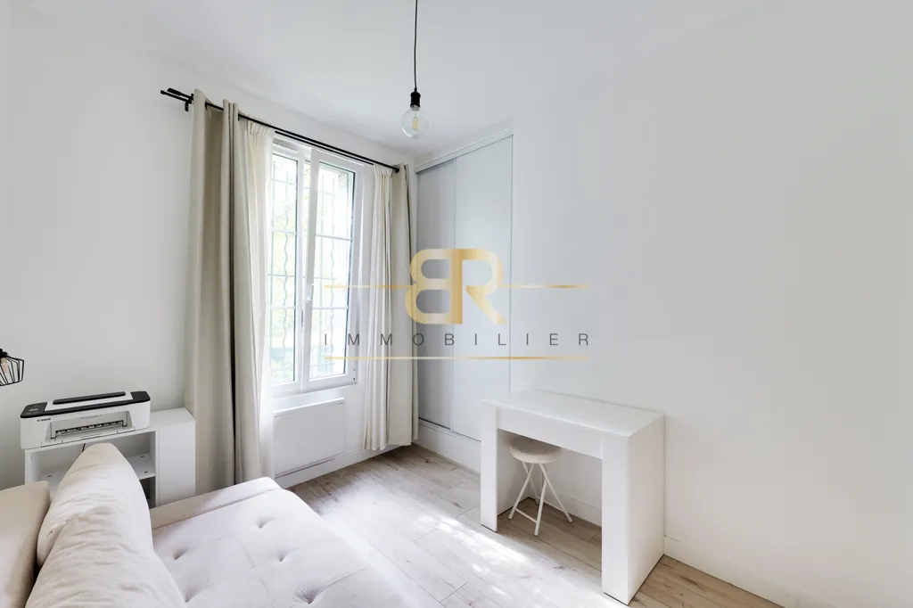 Chambres - T3 Rénové avec Hauteur sous Plafond à Colombes