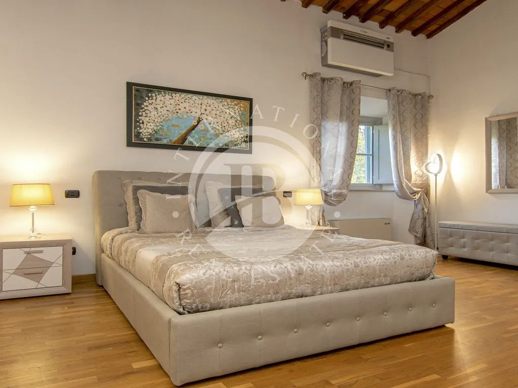 Bedrooms - Luxury Apartment with Pool in Lucca, Tuscany