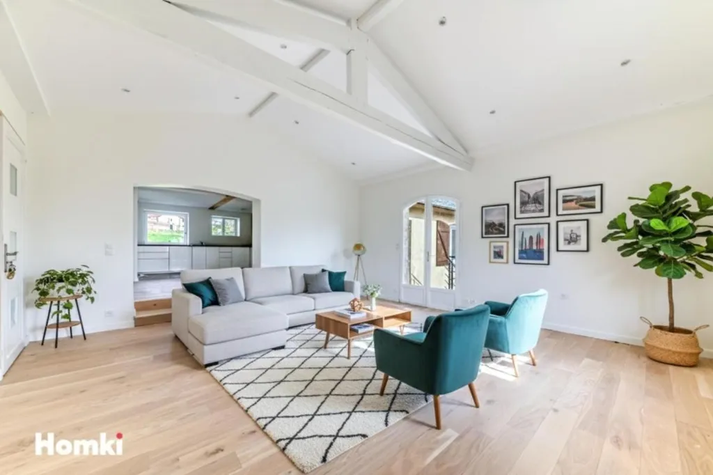 Séjour - Maison T6 avec Studio Indépendant à Sainte-Consorce
