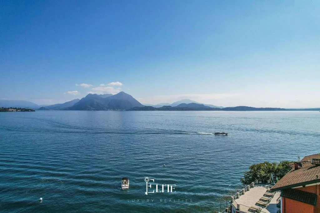 Luxury Villa with Lake View in Stresa