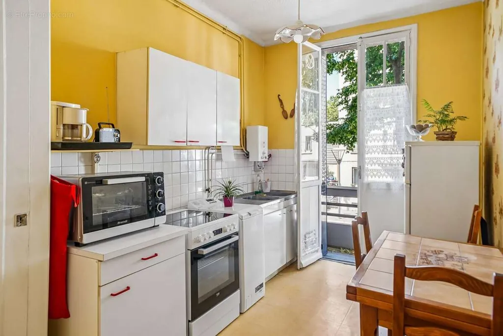 Cucina - T2 Apartment with Balcony in Lyon 7th