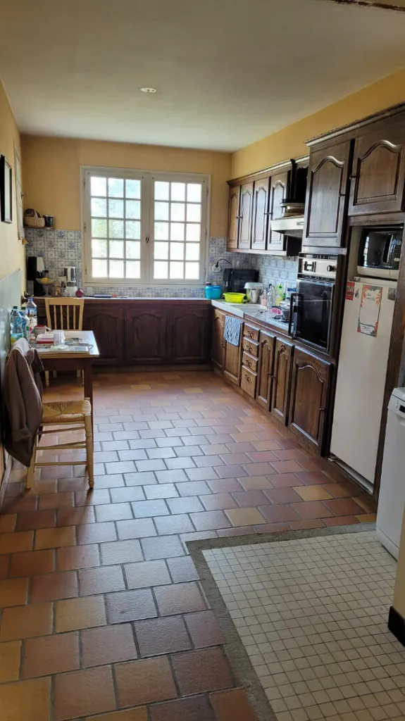 Cuisine - Maison Traditionnelle avec Jardin à Étaule