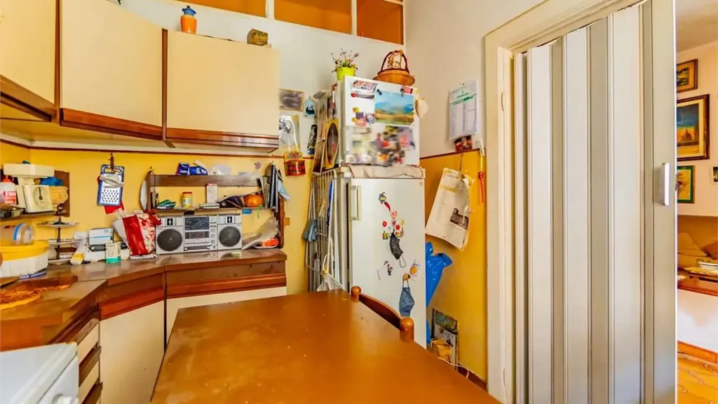 Kitchen - Three-Bedroom Apartment in Tivoli