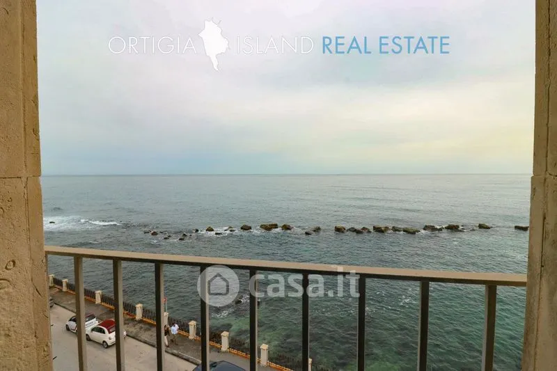 Balcon - Rearranged Studio with Sea View in Ortigia, Syracuse