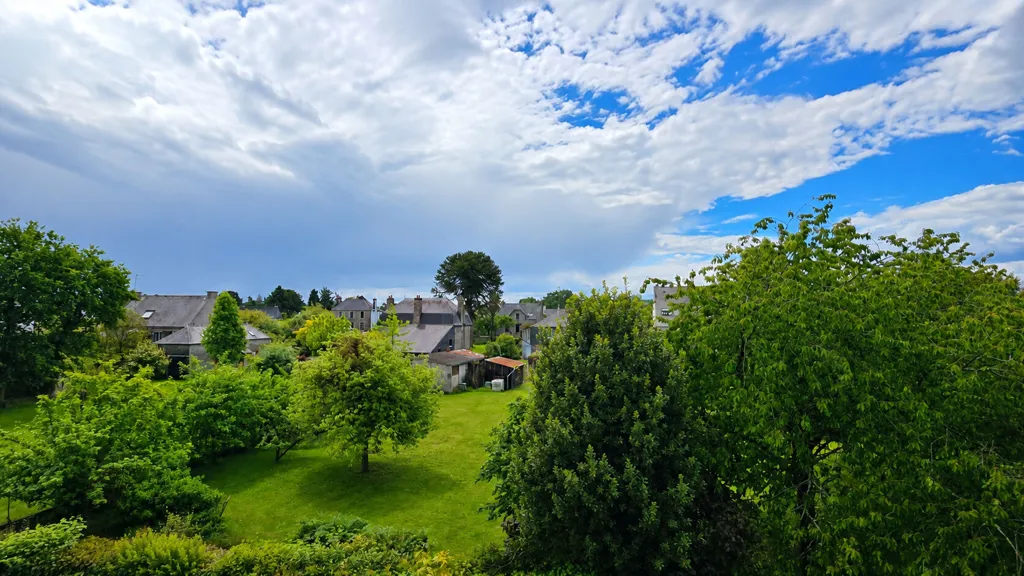 Aed - Bright 3-Bed Apartment with South Terrace in Ploërmel