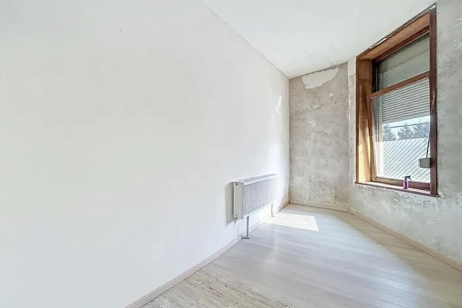 Pièces - Maison à Rénover à Gilly avec Garage