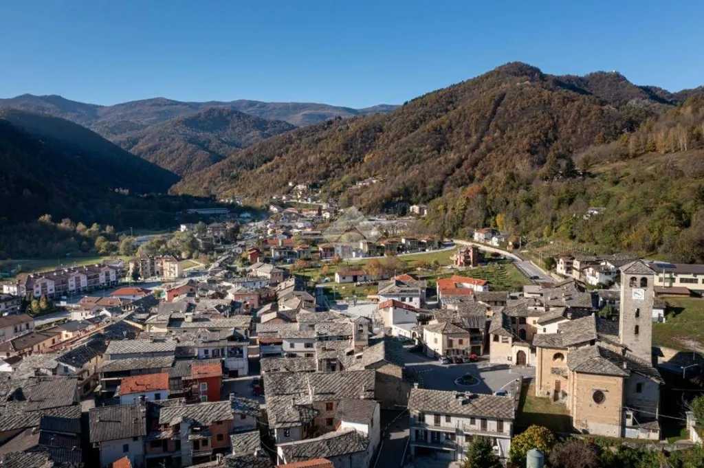 Apartment with Terrace in Central Brossasco