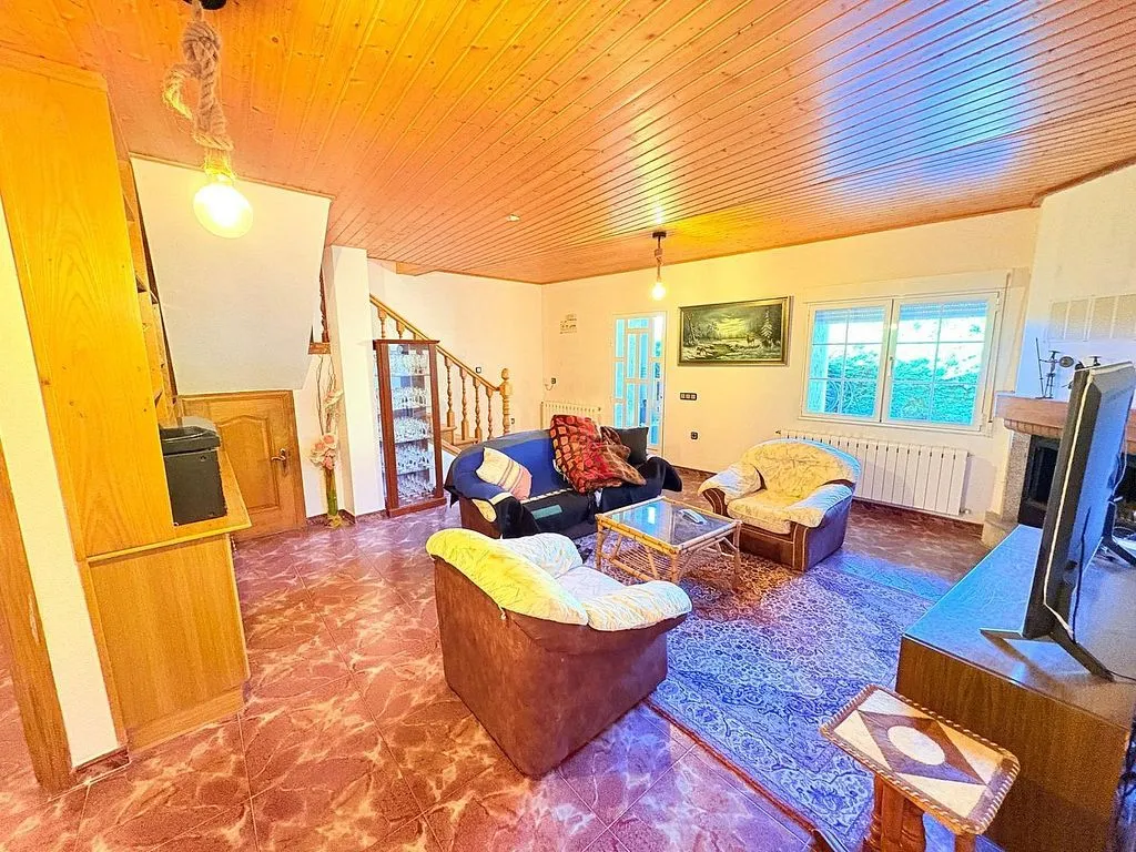 Elutuba - Chalet with Terrace in Arganza