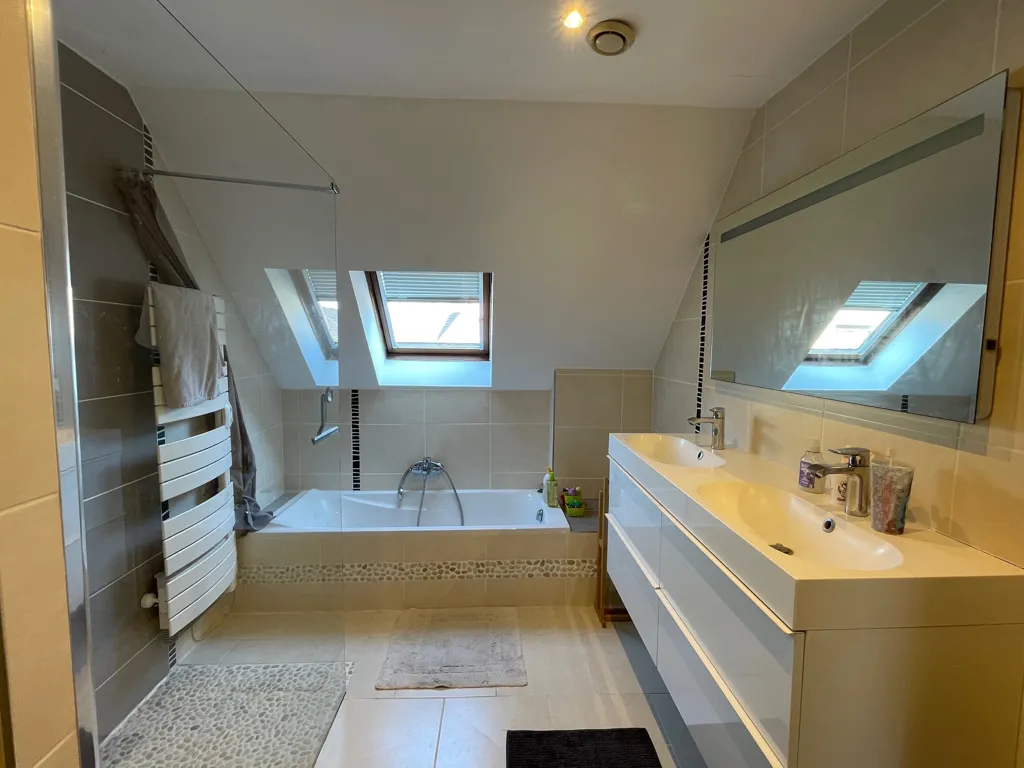 Salles de bain - Maison Accolée avec Terrasse à Dingsheim