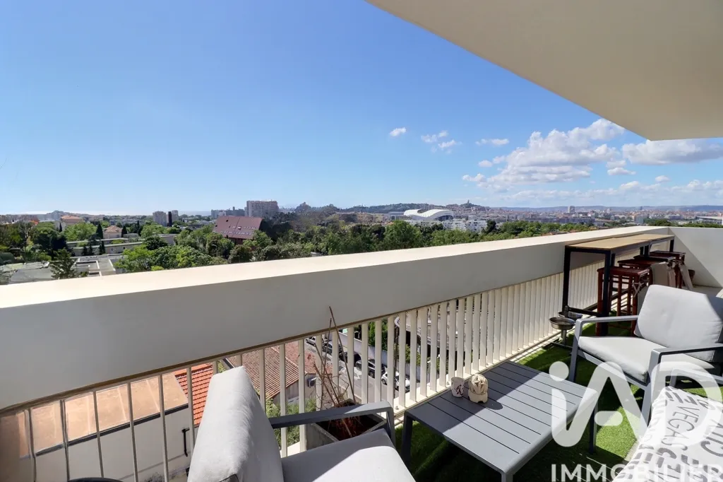 Rõdu - Modern Apartment with Panoramic Terrace in Marseille 13009