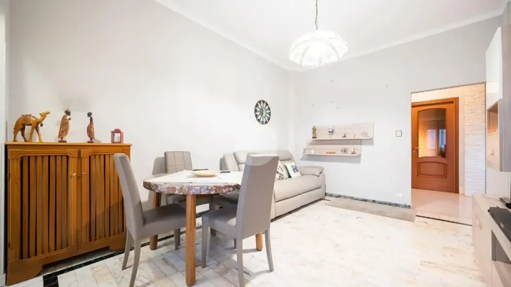Sala da pranzo - Apartment with Balcony in Orbassano