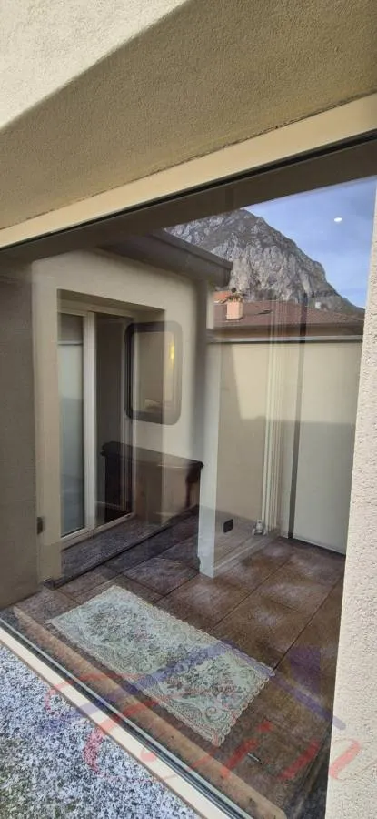 Terrass - Modern Apartment with Terraces in Lecco Centre