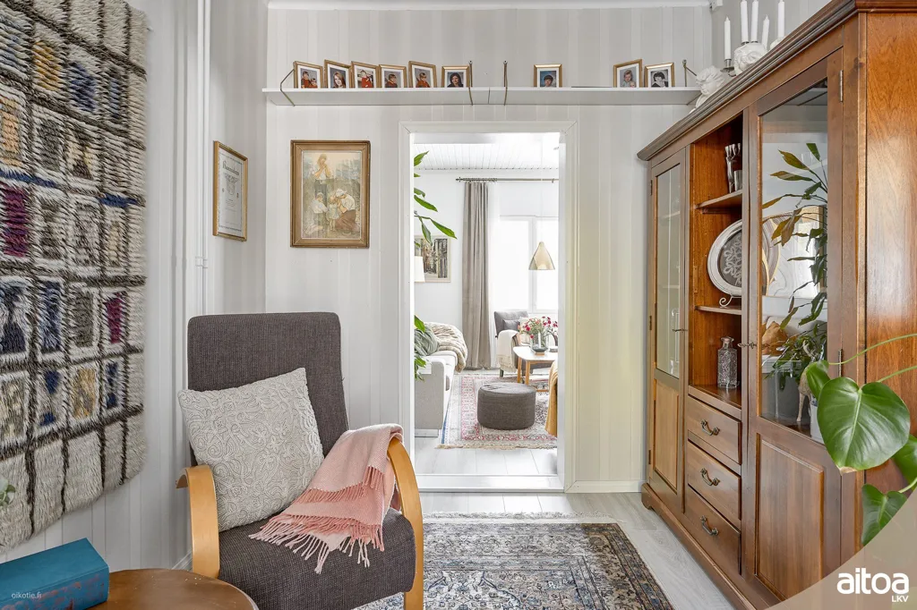 Séjour - Renovated House with Sauna in Helsinki