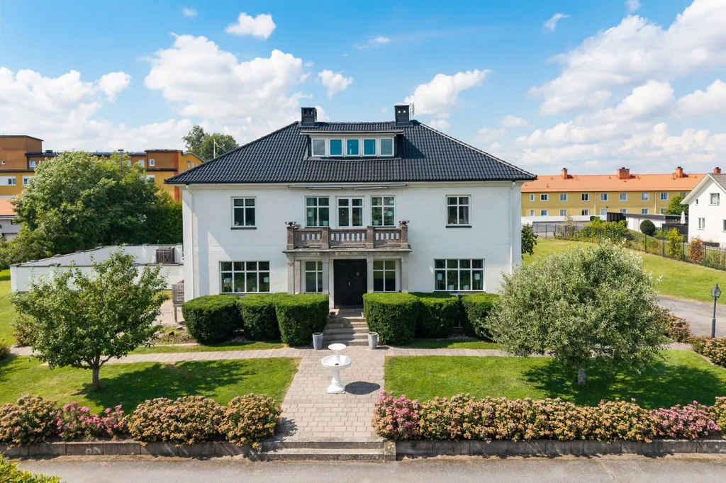 Maison 10 pièces à Kumla kommun