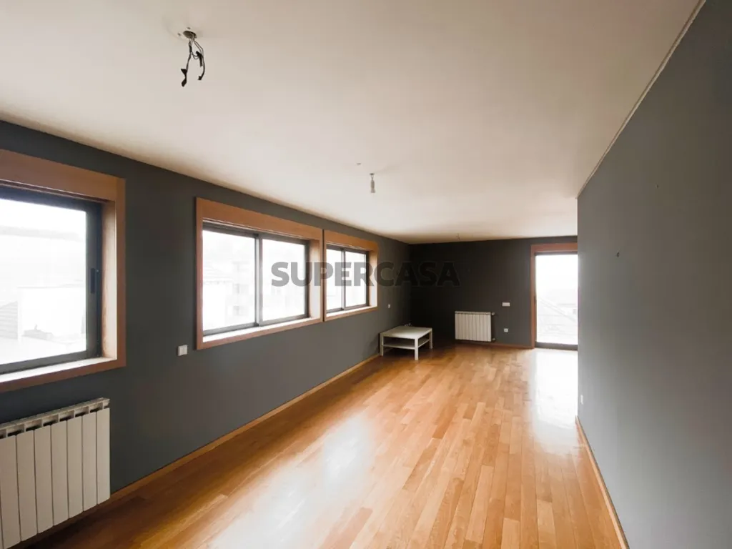 Elutuba - Duplex T4+1 with Sea Views in Matosinhos