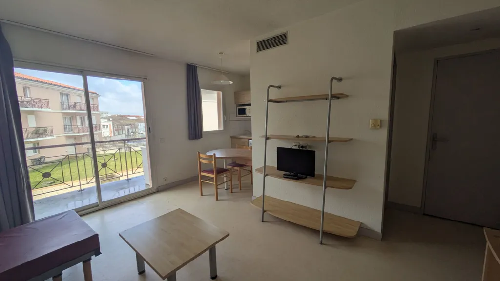 Séjour - Studio avec Terrasse et Parking à Port de Plaisance