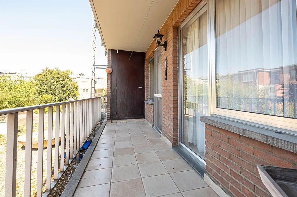 Balcony - 2-Bedroom Apartment with Terrace in Antwerp