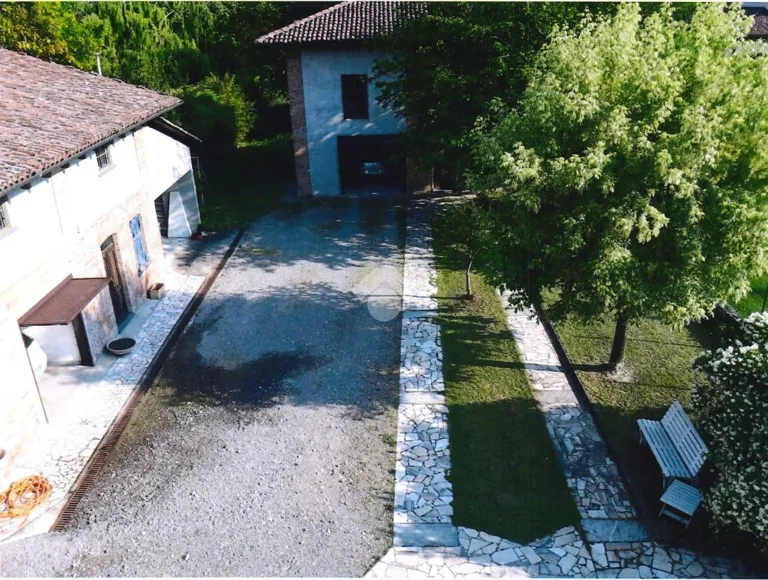 Furnished House with Garden View in Sarezzano