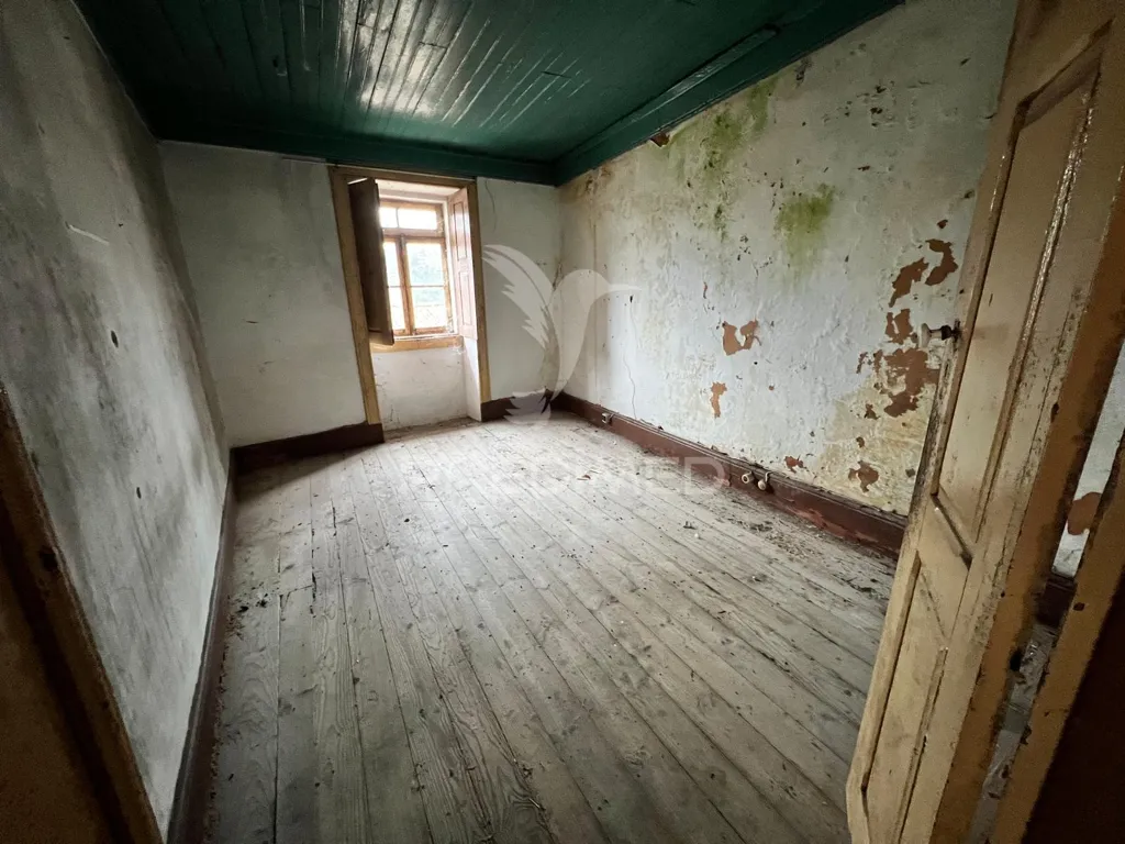 Pièces - Granite Cottage for Renovation in Pombal