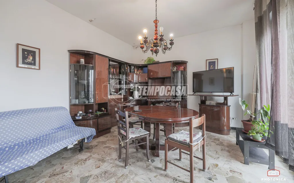 Salle à manger - Apartment with Two Parking Spaces near Rimini Beach