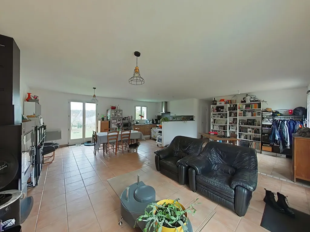 Elutuba - Detached House with Garden in Continvoir