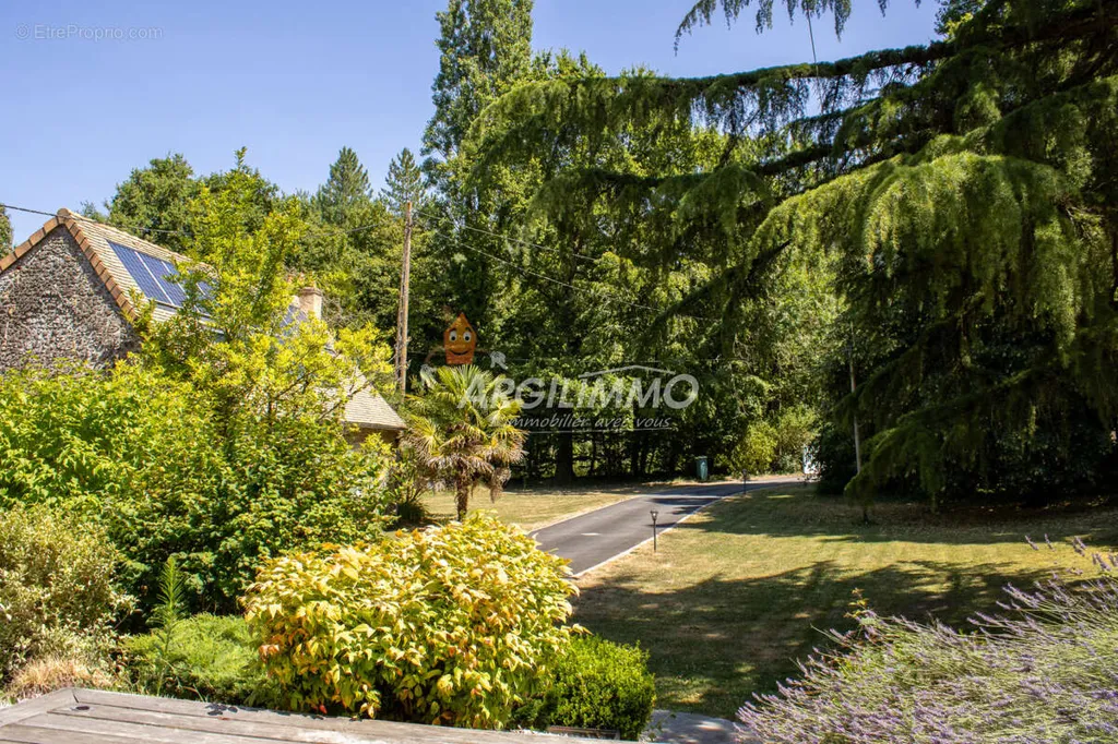 Jardin - Ensemble Immobilier avec Piscine à 20 min du Mans
