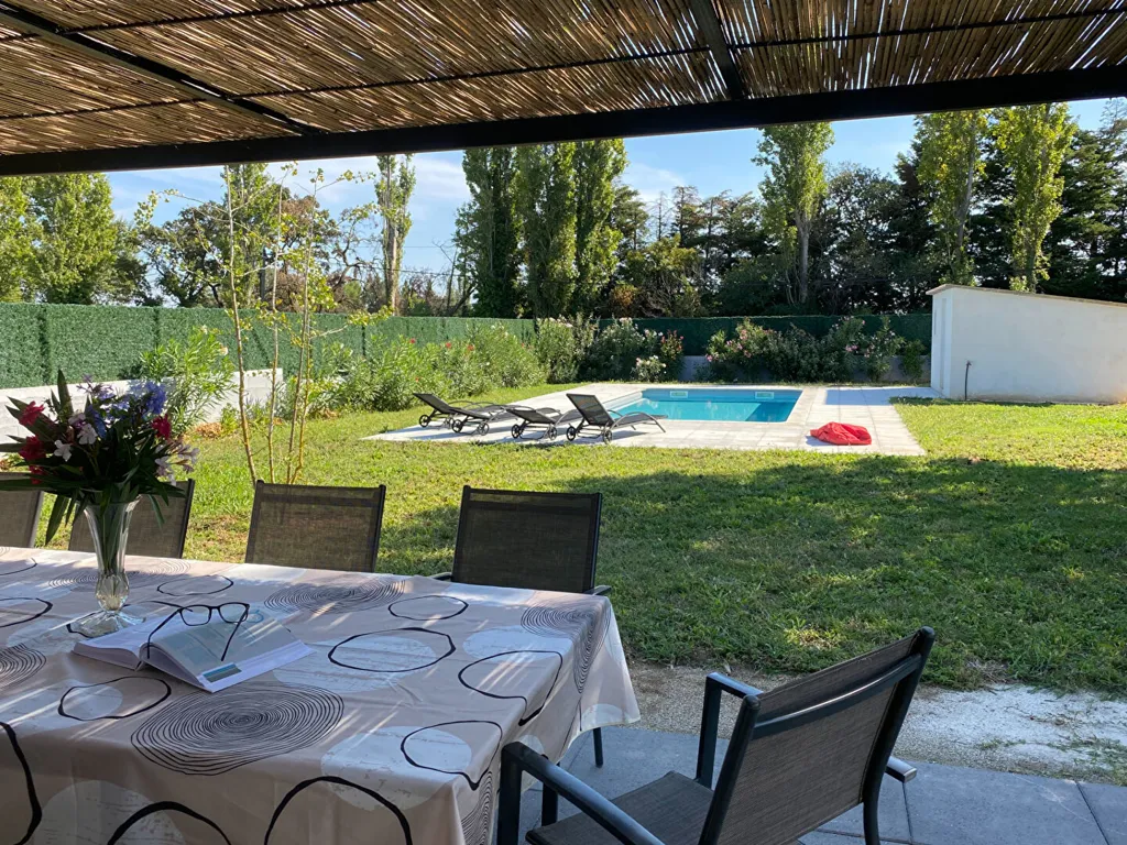 Bassein - Villa with Pool in Mouriès Countryside