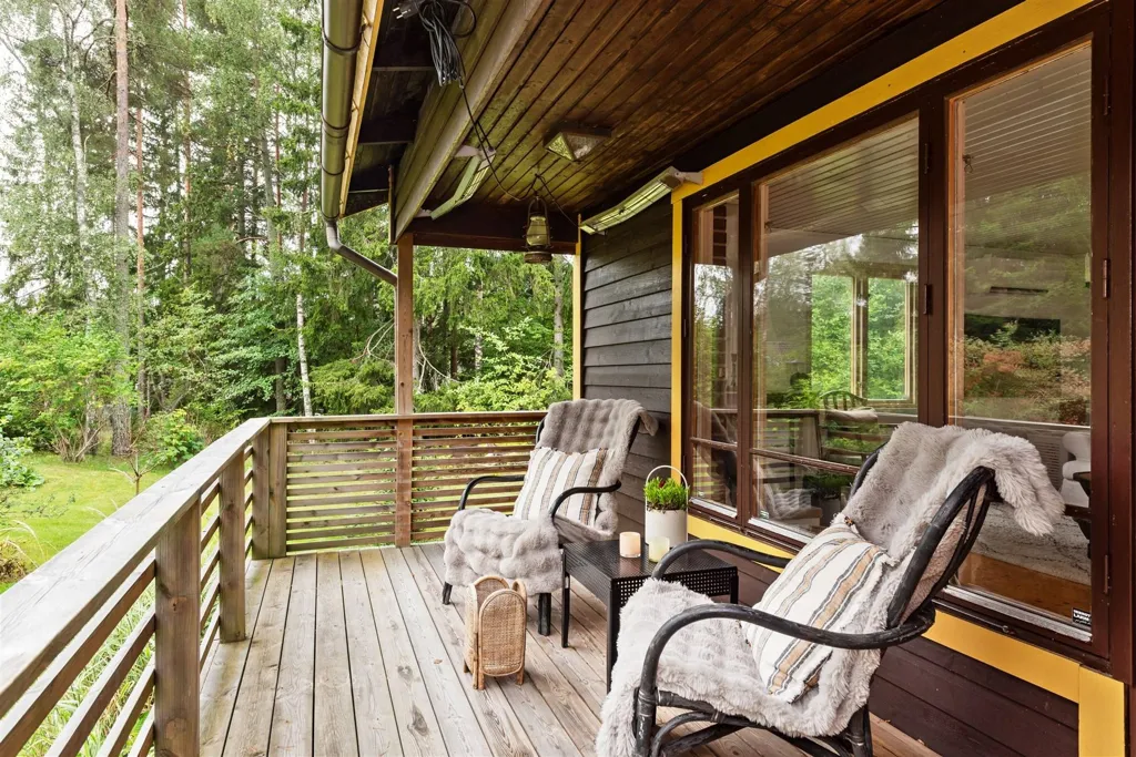 Terrasse - Renovated House with Terrace in Västanvik