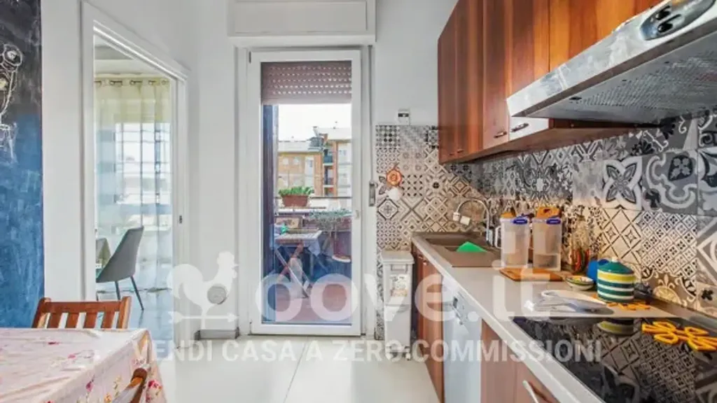 Cuisine - Spacious Apartment with Balcony in Bresso
