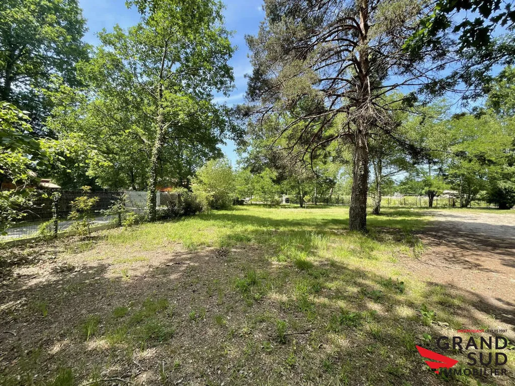 Garden - Buildable Plot with Green Setting in Saint-Selve