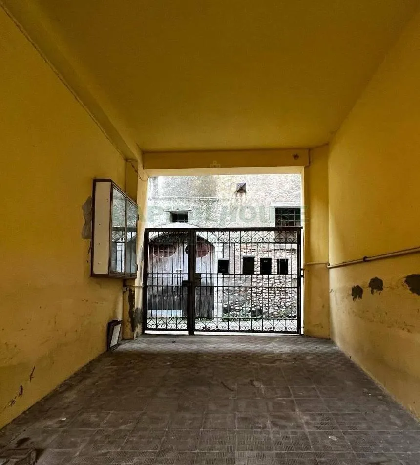 Rusticated Apartment with Balcony in Solofra
