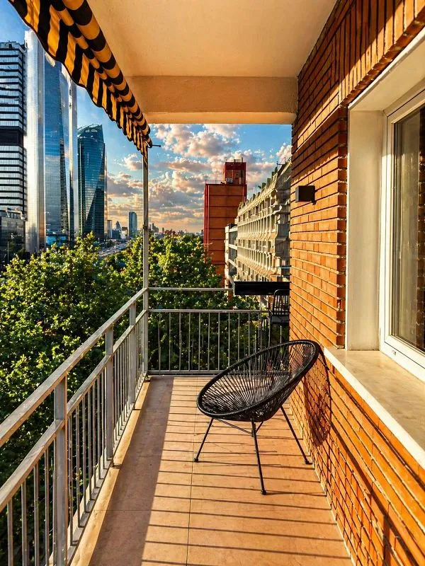 balcony