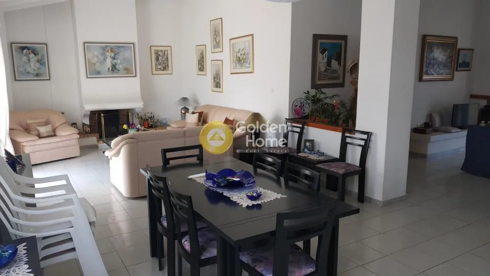 Salle à manger - Multi-Storey Building with Large Garden in Rafina - Neraias