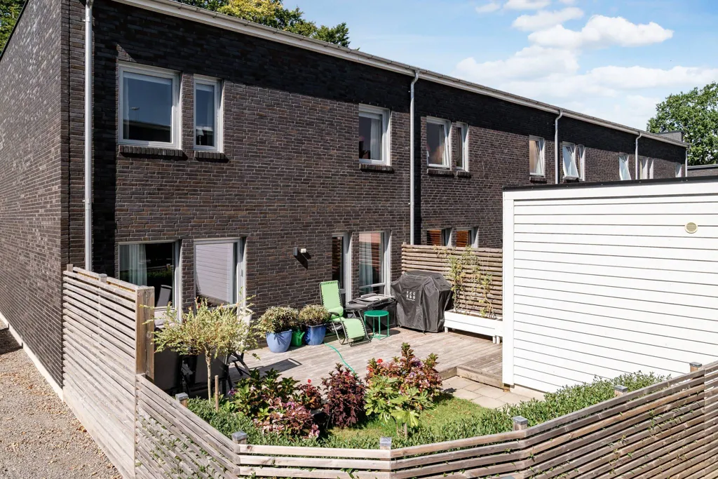 Välivaade - Modern Terraced House with Garden in Eskilsminne