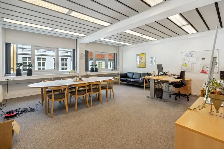 Kabinet - Office Space with Large Windows in Sønderborg