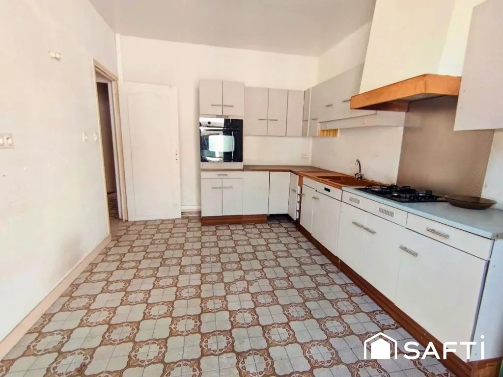 Cucina - Apartment with Renovation Potential in Plouay