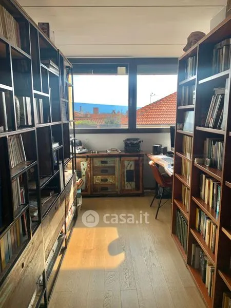 Bureau - Restored Apartment with Historic View in Ivrea