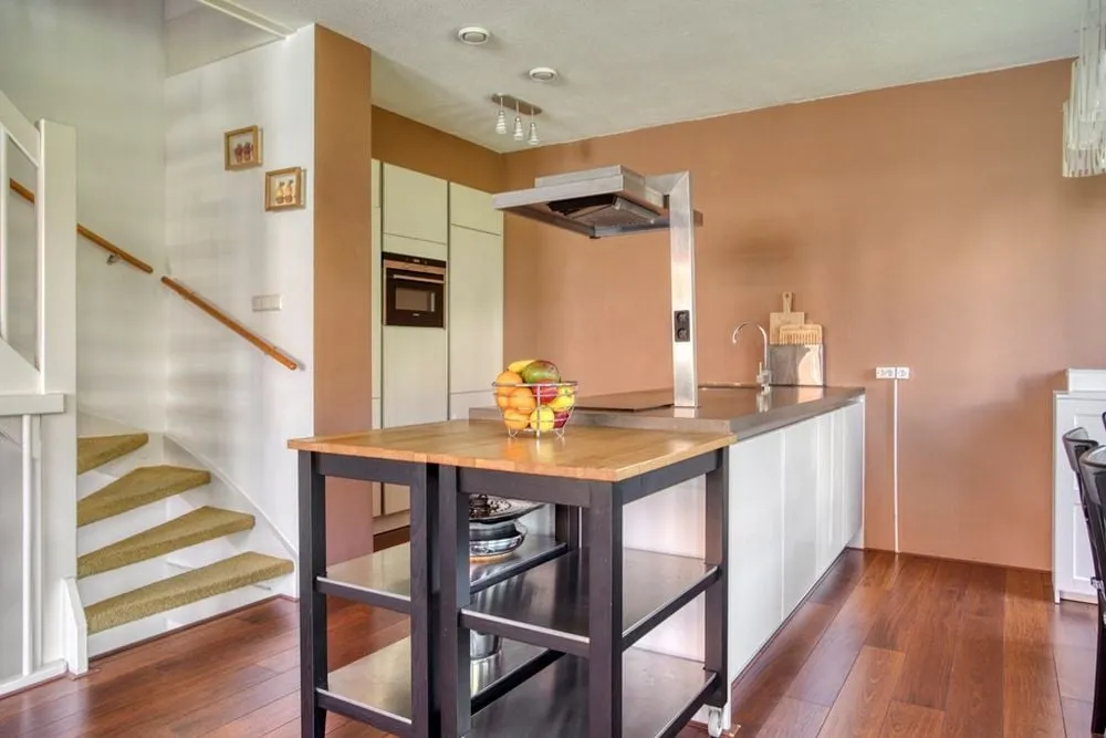 Kitchen - Eco-Friendly Corner House with Two Parking Spots in Nootdorp