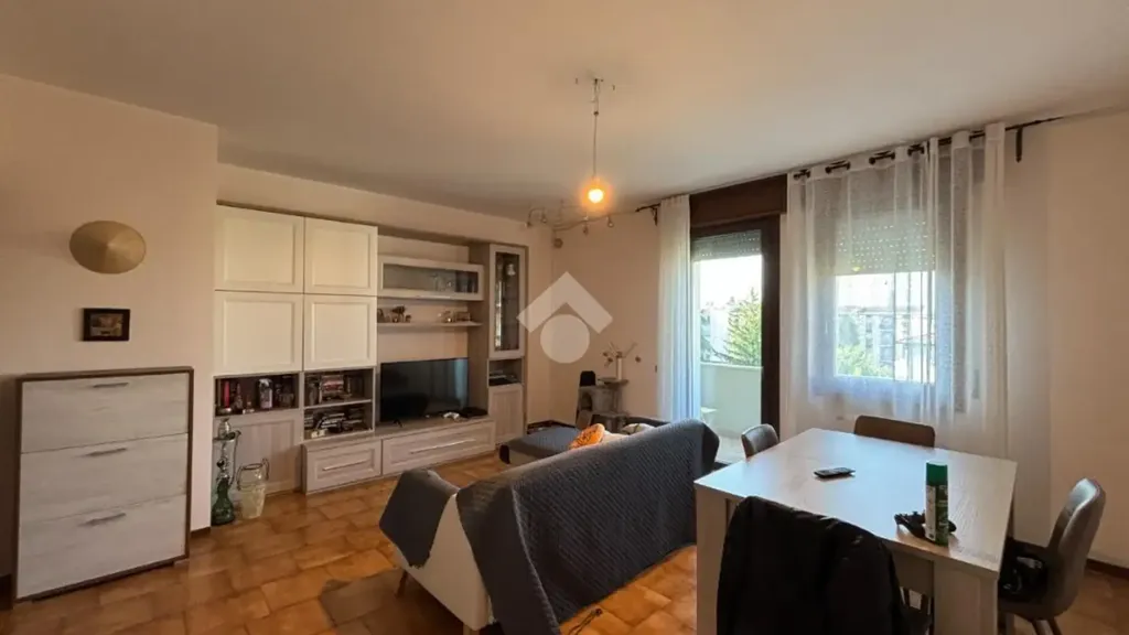 Elutuba - 3-Bedroom Apartment with Balcony in Cadoneghe