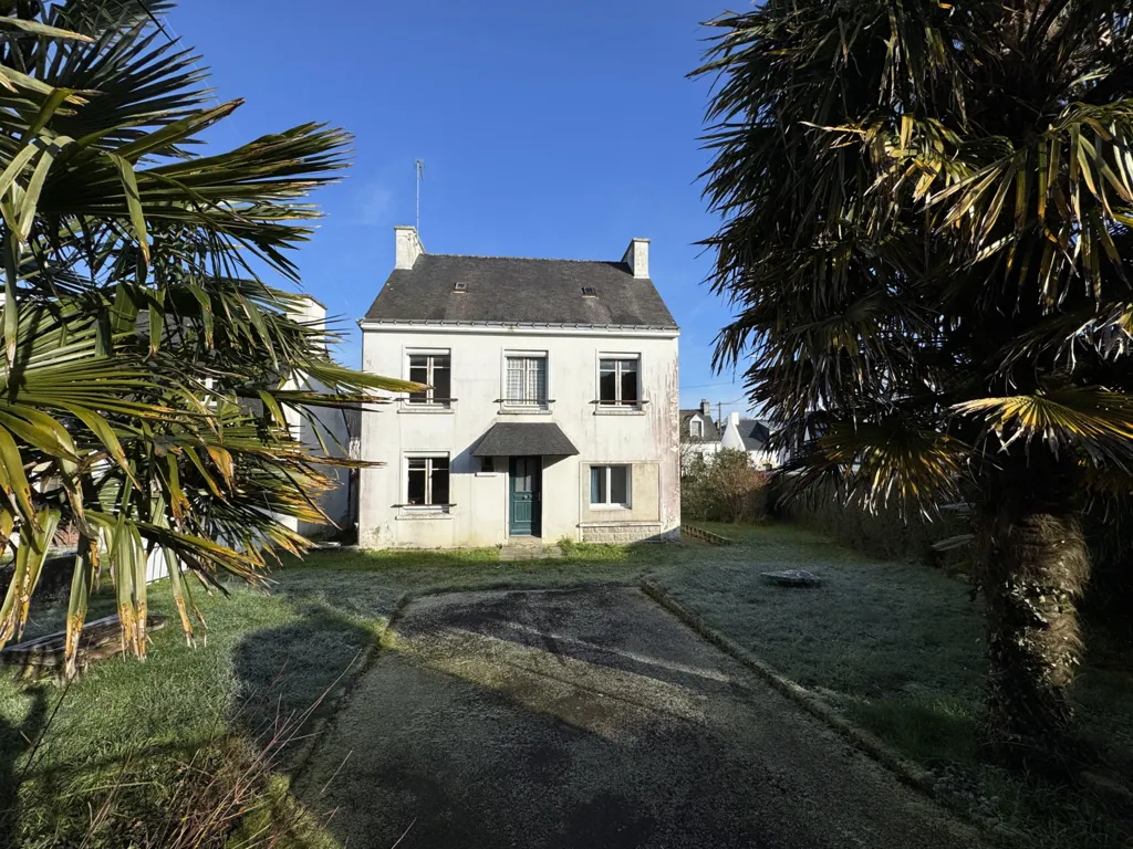 Exterior - House with Sea View in Le Bono