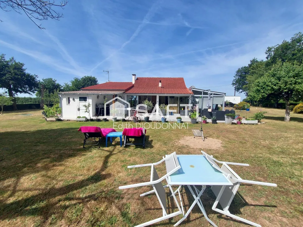 Garden - House with Heated Veranda in Saint-Vincent-sur-Graon