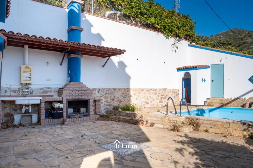 Piscine - Farmhouse with Pool in Jete, Almuñecar