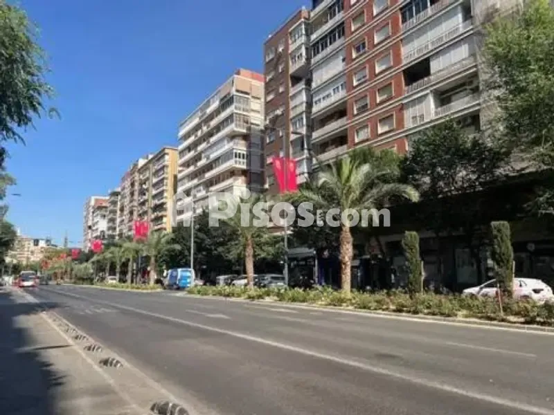 Bright Student Flat with Balcony in Santa María de Gracia