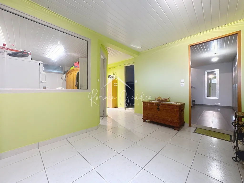 Esik - Villa with Pool in Millau