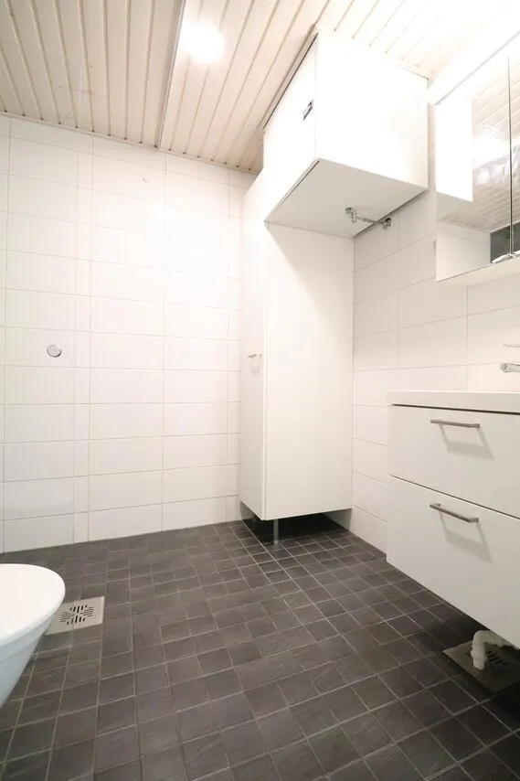 Vannitoad - Corner Flat with Balcony in Aviapolis, Vantaa