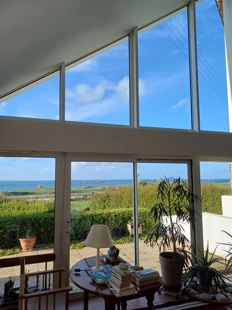 Elutuba - Architectural House with Sea View in Plougasnou