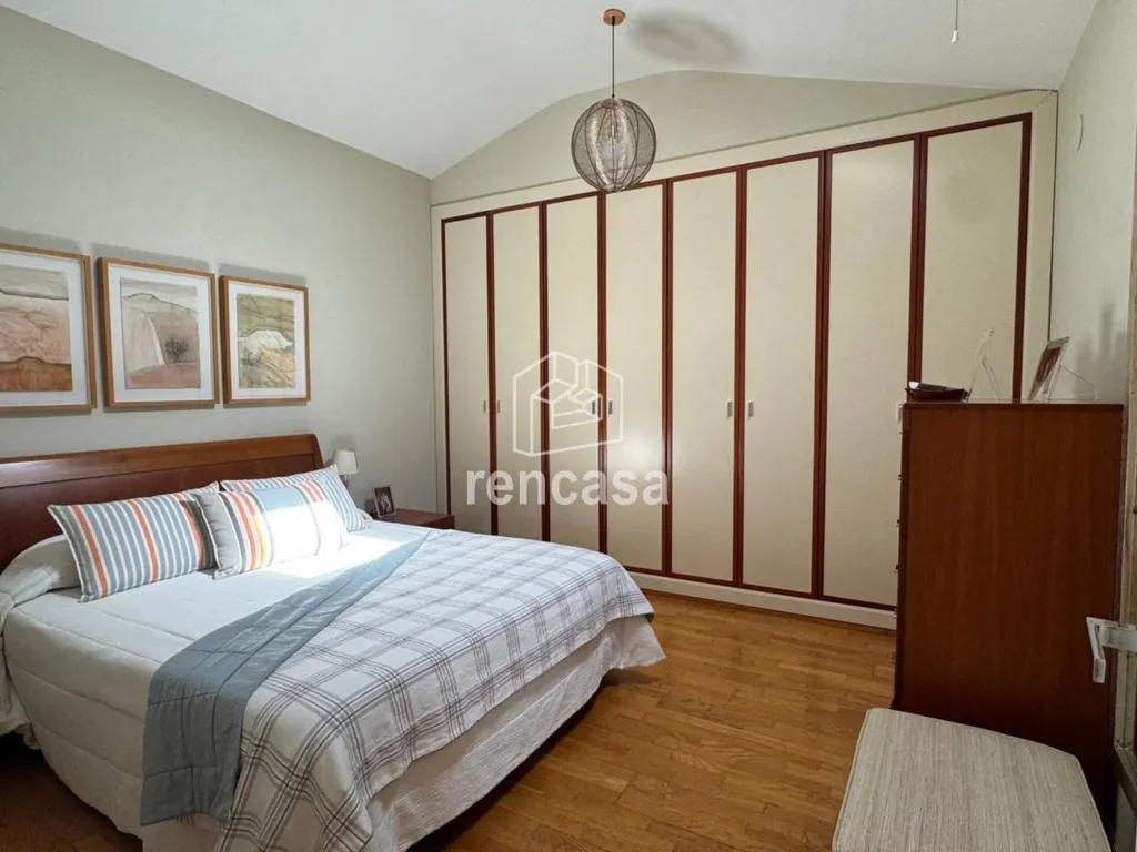 Magamistoad - South-Facing Duplex Apartment with Balcony in Prat de la Riba