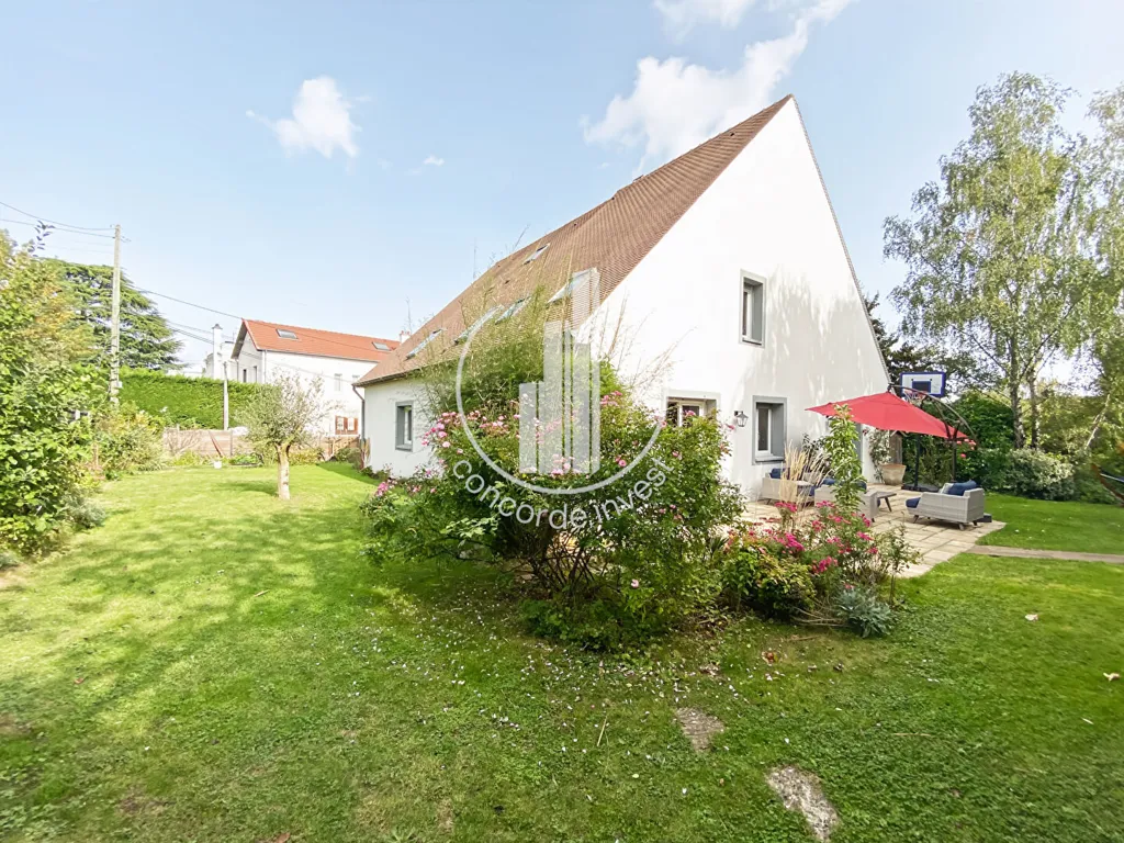Maison 9 pièces à Bougival